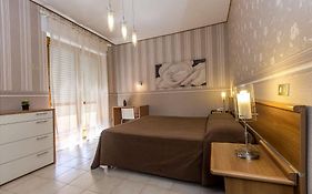 Hotel Residence Ulivi E Palme  3*